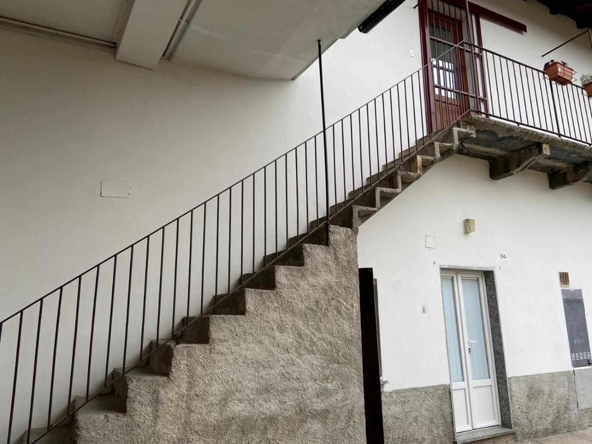 Casa Vacanza Amelia Bosisio Parini Buitenkant foto