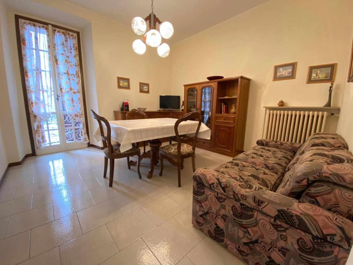Casa Vacanza Amelia Bosisio Parini Buitenkant foto